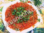 приготовление блюд из огурцов: пошаговый рецепт Морковно-огуречный салат c томатной заправкой с фото