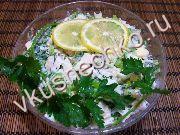 приготовление блюд из листового салата: пошаговый рецепт Куриный салат с зеленью и маринованными огурцами с фото